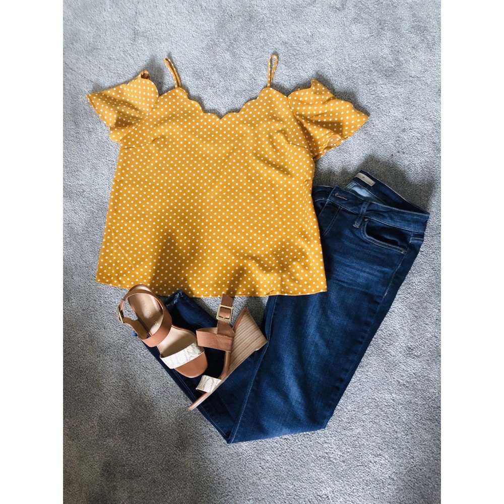 Monteau • Polka Dot Cold-shoulder Top